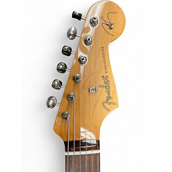 Used Fender Artist Series Robert Cray Stratocaster 2 Tone Sunburst Solid Body Electric Guitar