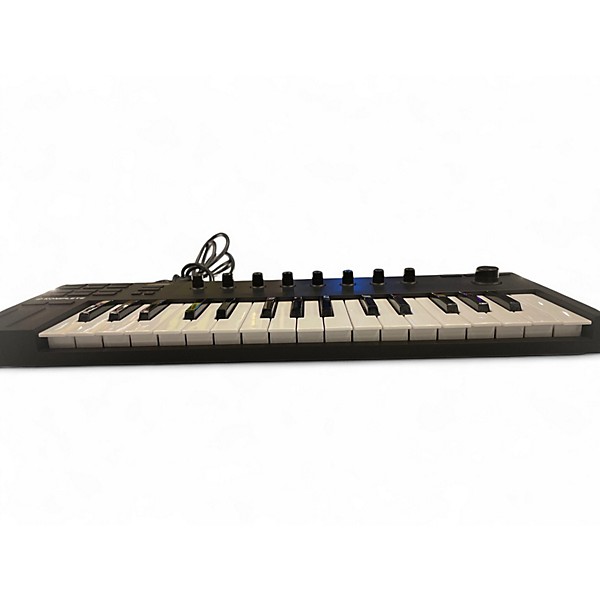 Used Native Instruments KOMPLETE M32 MIDI Controller