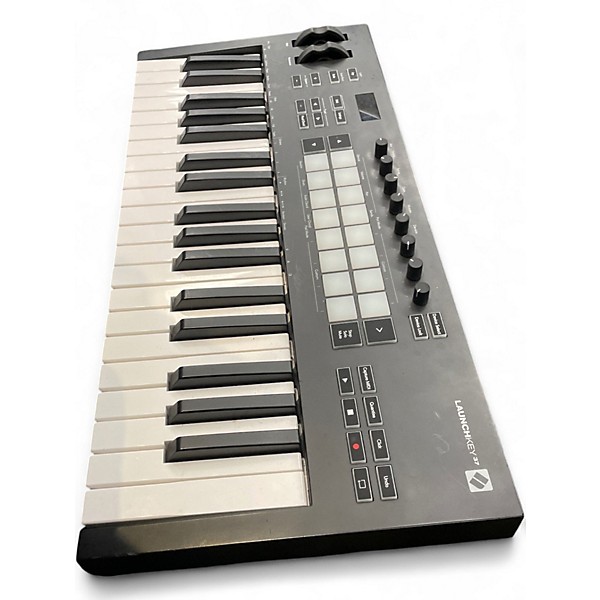 Used Novation LAUNCHKEY 37
