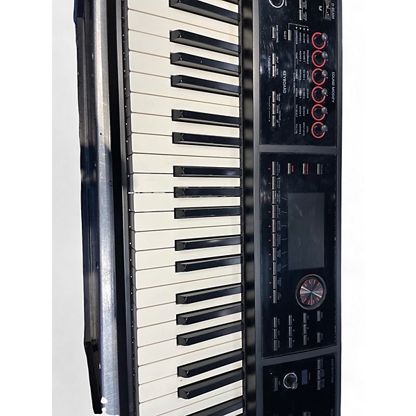 Used Roland Fantom 08 Keyboard Workstation
