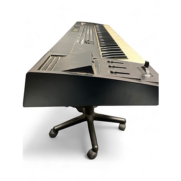 Used Roland XP-80 Keyboard Workstation