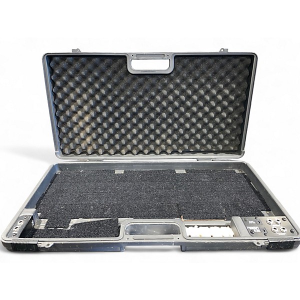 Used BOSS BCB60 Pedal Board