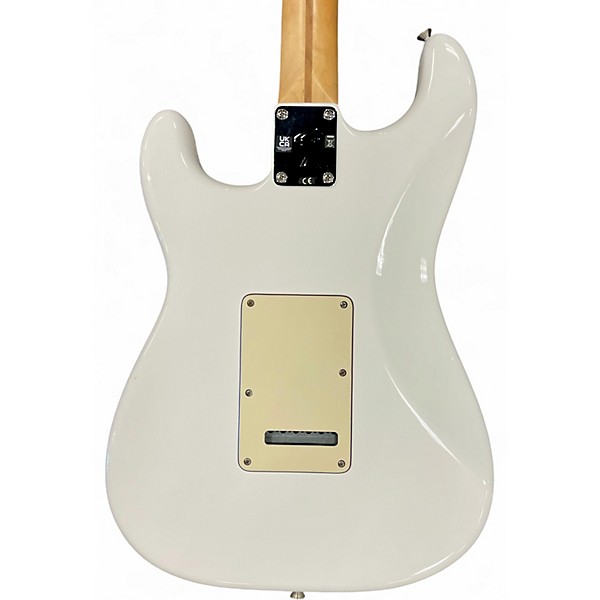 Used Fender Player Stratocaster Polar White Solid Body Electric Guitar