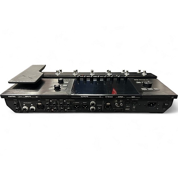 Used Line 6 helix stadium xl Effect Processor