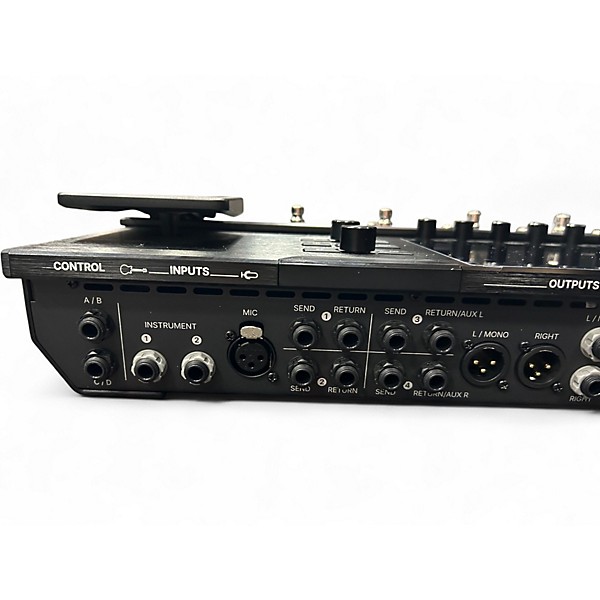 Used Line 6 helix stadium xl Effect Processor