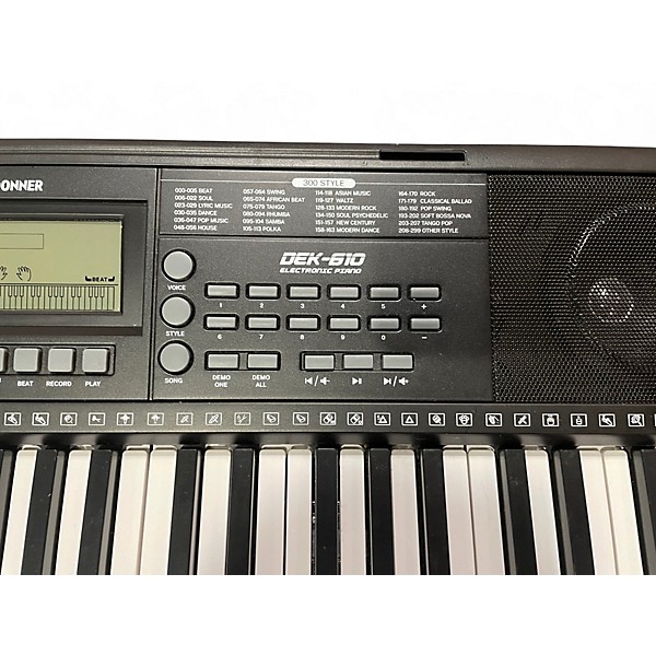 Used Donner DEK-610 Portable Keyboard