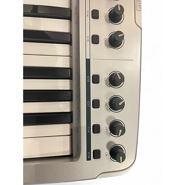 Used M-Audio KeyRig 25 Keyboard Workstation