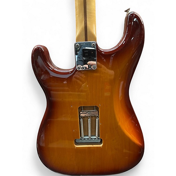 Used Fender Deluxe Stratocaster HSS Plus Top with iOS Connectivity 2 Tone Sunburst Solid Body Electric Guitar