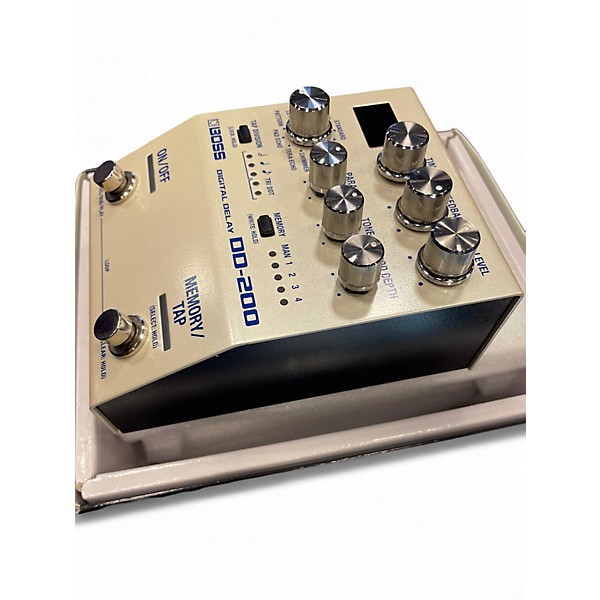 Used BOSS DD200 Digital Delay Effect Pedal