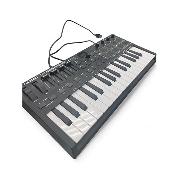 Used M-Audio OXYGEN PRO MINI MIDI Controller