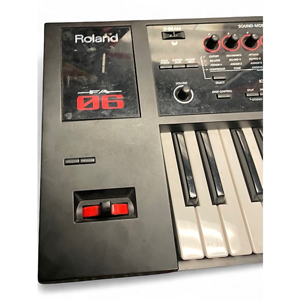 Used Roland FA 06 Keyboard Workstation