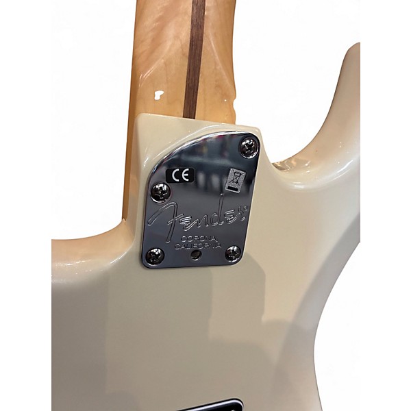 Used 2013 Fender American Deluxe Stratocaster HSH Olympic White Solid Body Electric Guitar