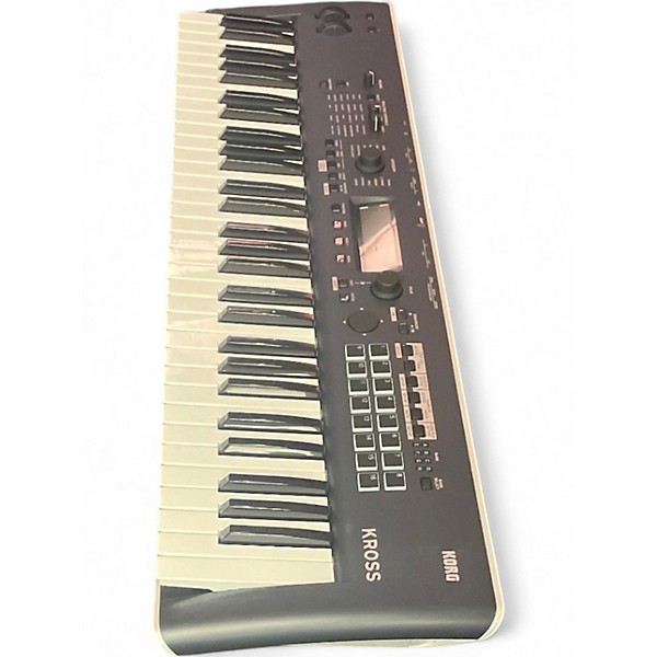 Used KORG KROSS 2 61 Key Keyboard Workstation