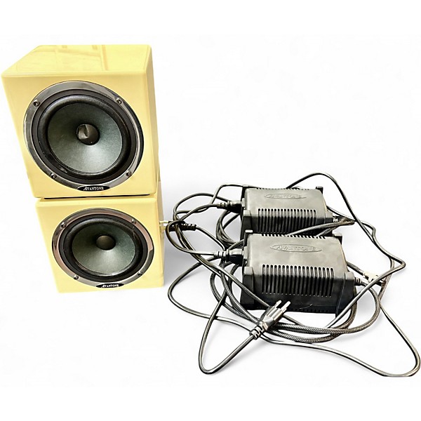 Used Avantone Mixcube 5.25 Pair Powered Monitor