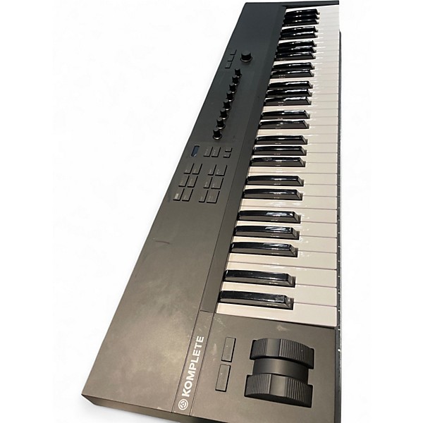 Used Native Instruments Komplete Kontrol A61 MIDI Controller