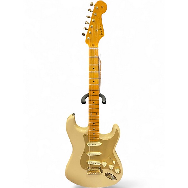 Used 2014 Fender 60th Anniversary Classic Player 1950s Stratocaster Desert Sand Solid Body Electric Guitar