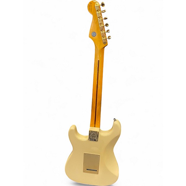 Used 2014 Fender 60th Anniversary Classic Player 1950s Stratocaster Desert Sand Solid Body Electric Guitar