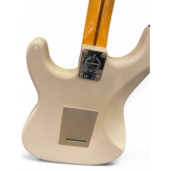 Used 2014 Fender 60th Anniversary Classic Player 1950s Stratocaster Desert Sand Solid Body Electric Guitar