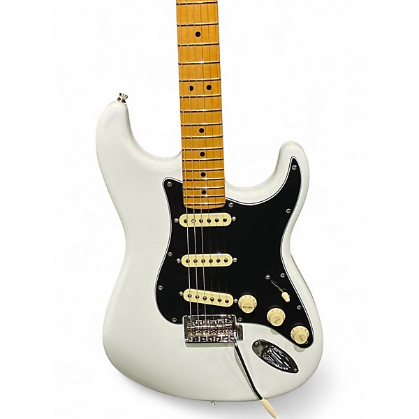 Used Fender Player II Stratocaster Polar White Solid Body Electric Guitar