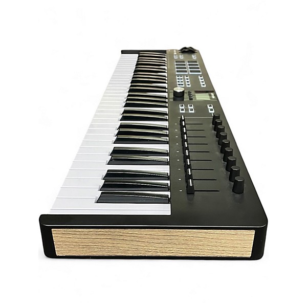 Used Arturia Keylab Essential 61 mk3 MIDI Controller