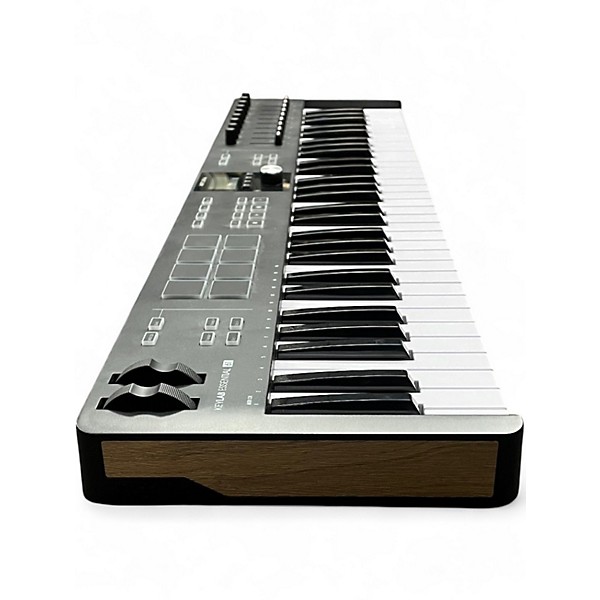 Used Arturia Keylab Essential 61 mk3 MIDI Controller