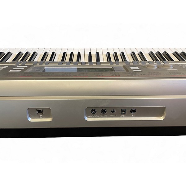 Used Casio WK200 76 Key Keyboard Workstation