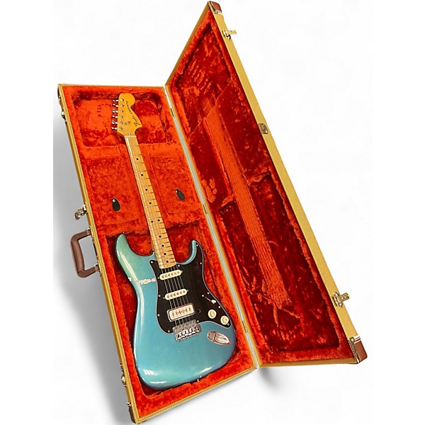 Used Fender 70s CUSTOM STRATOCASTER Lake Placid Blue Solid Body Electric Guitar