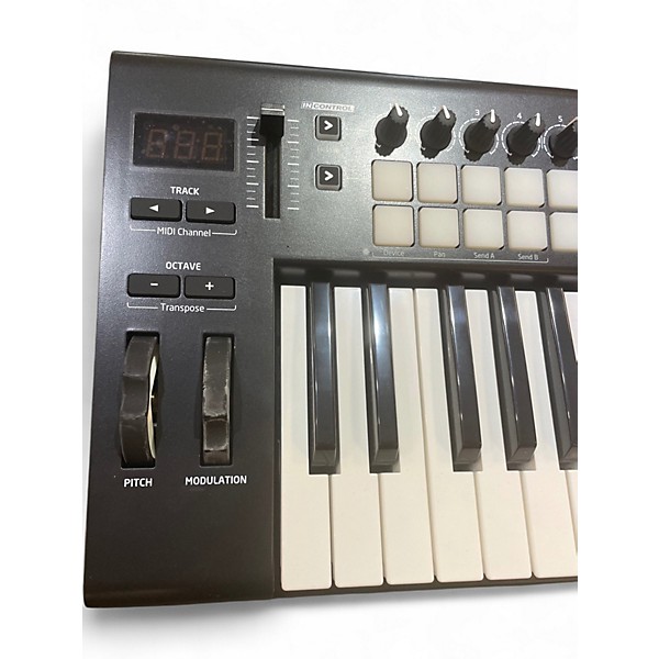 Used Novation Launchkey 25 Key MIDI Controller