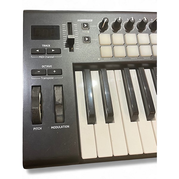 Used Novation Launchkey 25 Key MIDI Controller