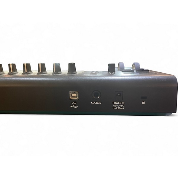 Used Novation Launchkey 25 Key MIDI Controller