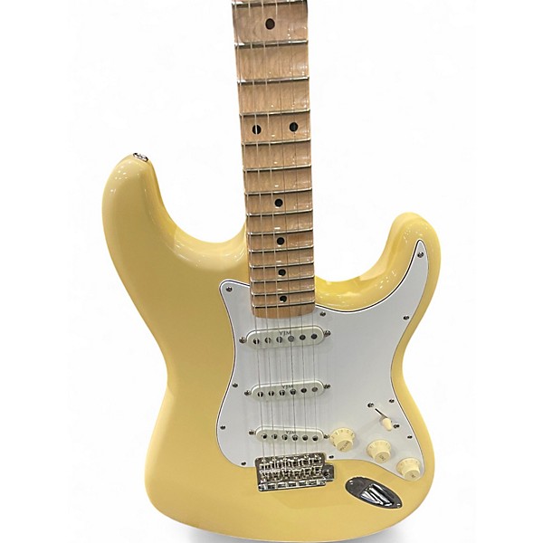 Used Fender Artist Series Yngwie Malmsteen Stratocaster Vintage White Solid Body Electric Guitar