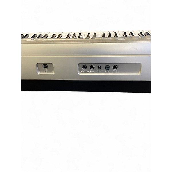 Used Casio WK200 76 Key Keyboard Workstation