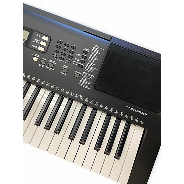 Used Yamaha PSRE363 61 Key Portable Keyboard