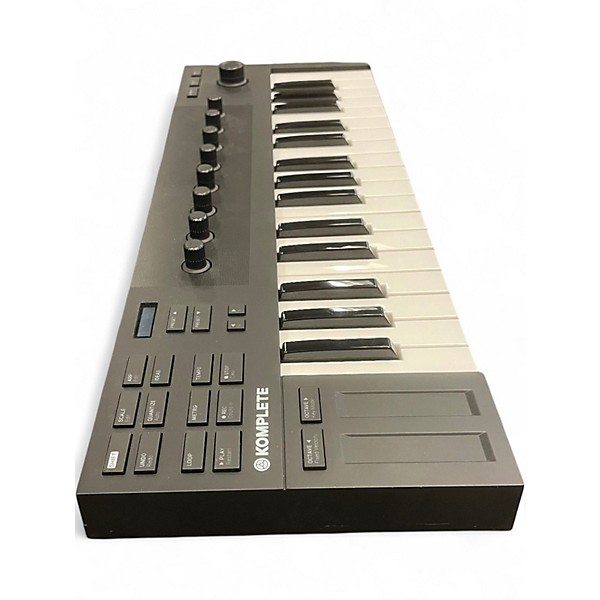 Used Native Instruments KONTROL M32 MIDI Controller