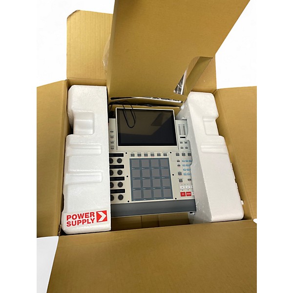 Used Akai Professional MPCXSE Production Controller