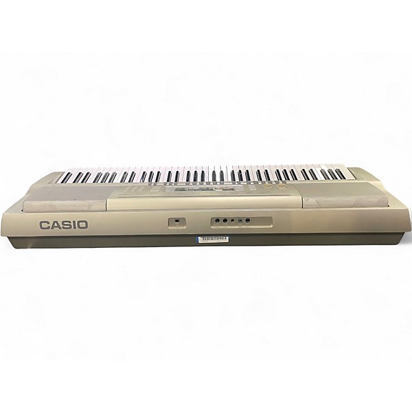 Used Casio WK200 76 Key Keyboard Workstation