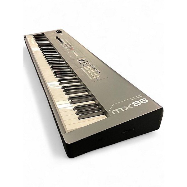 Used Yamaha MX88 Synthesizer