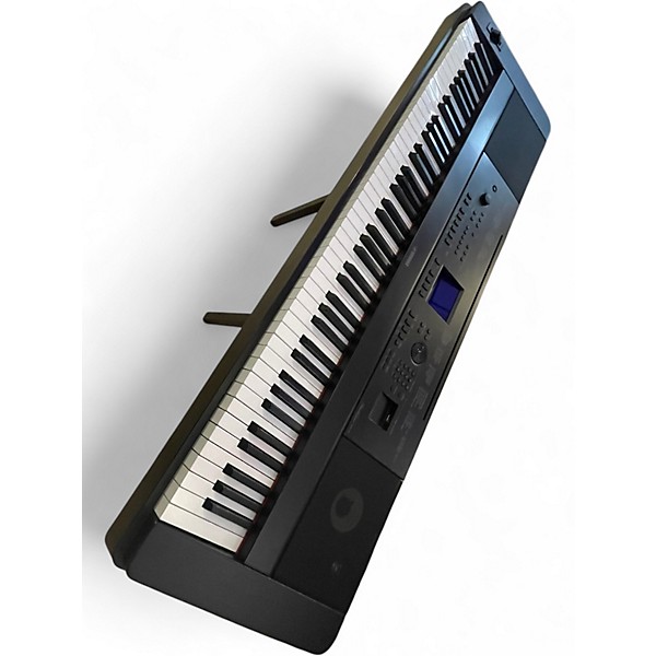Used Yamaha DGX660 Portable Keyboard