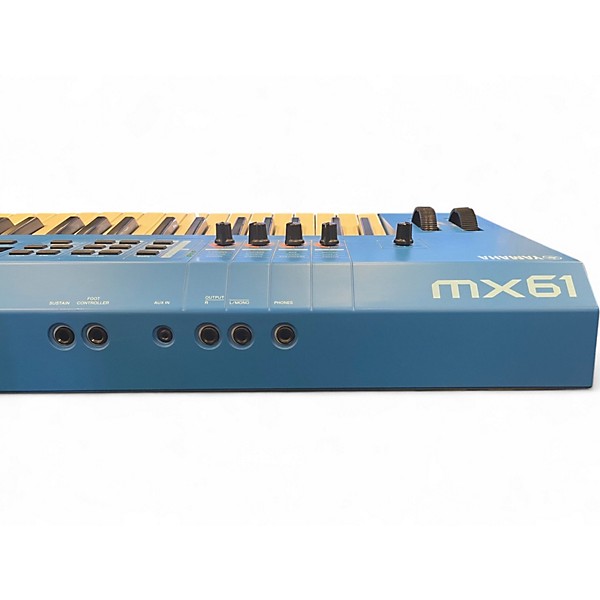 Used Yamaha MX61 61 Key Keyboard Workstation