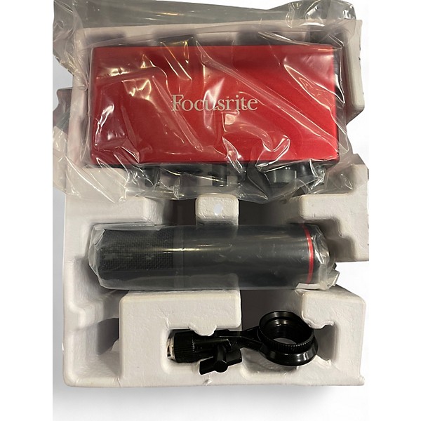 Used Focusrite Scarlett 2i2 Studio Gen 3 Audio Interface