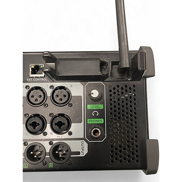 Used Mackie DL16S Digital Mixer