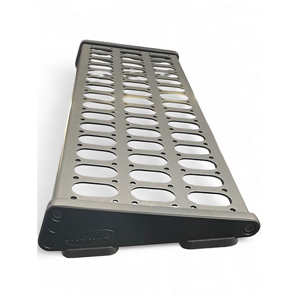 Used Livewire PB300 Pedal Board