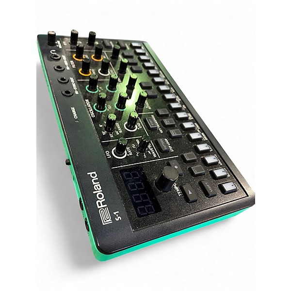 Used Roland s1 tweak sythesizer Synthesizer