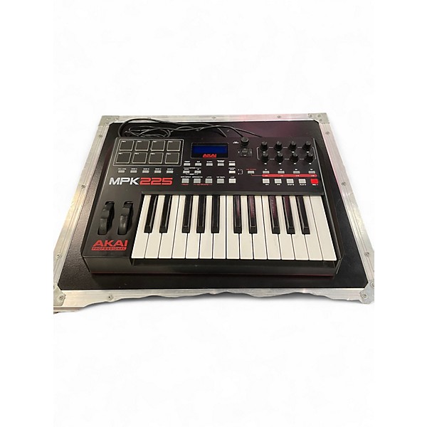 Used Akai Professional MPK225 25-Key MIDI Controller