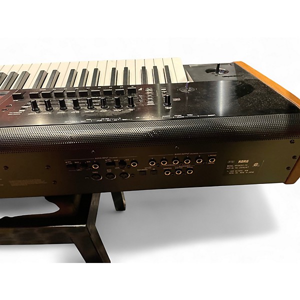 Used KORG Kronos 2 73 Key Keyboard Workstation