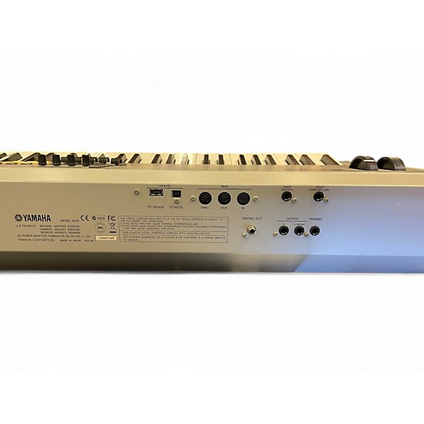 Used Yamaha MO8 88 Key Keyboard Workstation