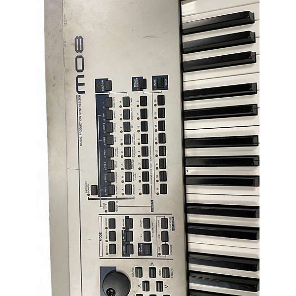 Used Yamaha MO8 88 Key Keyboard Workstation