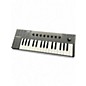 Used Native Instruments Komplete Kontrol M32 MIDI Controller thumbnail