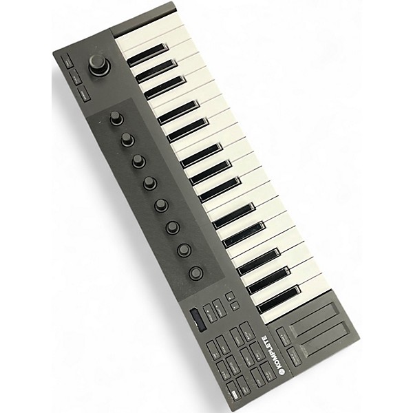 Used Native Instruments Komplete Kontrol M32 MIDI Controller