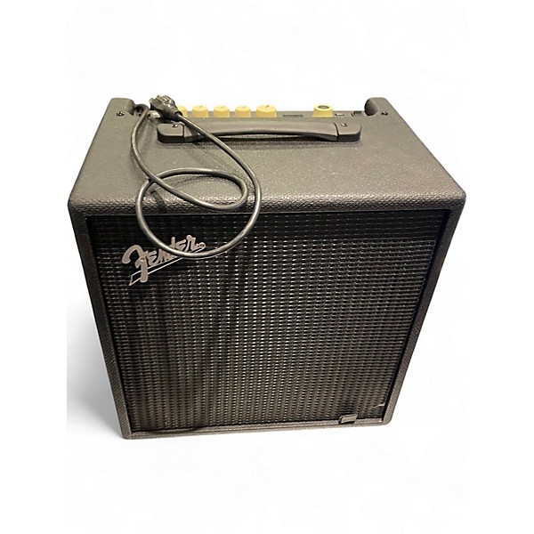 Used Fender rumble lt 25 Bass Combo Amp
